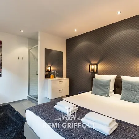 The Cosmopolitan Architect Design With Rooftop Jacuzzi 8 Guests Holiday home *