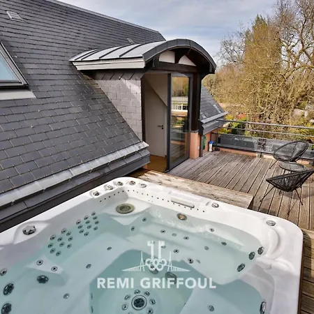 Holiday home The Cosmopolitan Architect Design With Rooftop Jacuzzi 8 Guests *