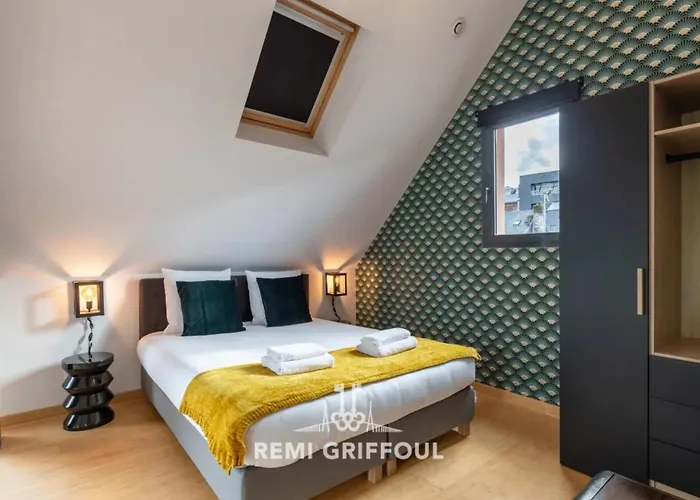 Dom wakacyjny The Cosmopolitan Architect Design With Rooftop Jacuzzi 8 Guests Honfleur